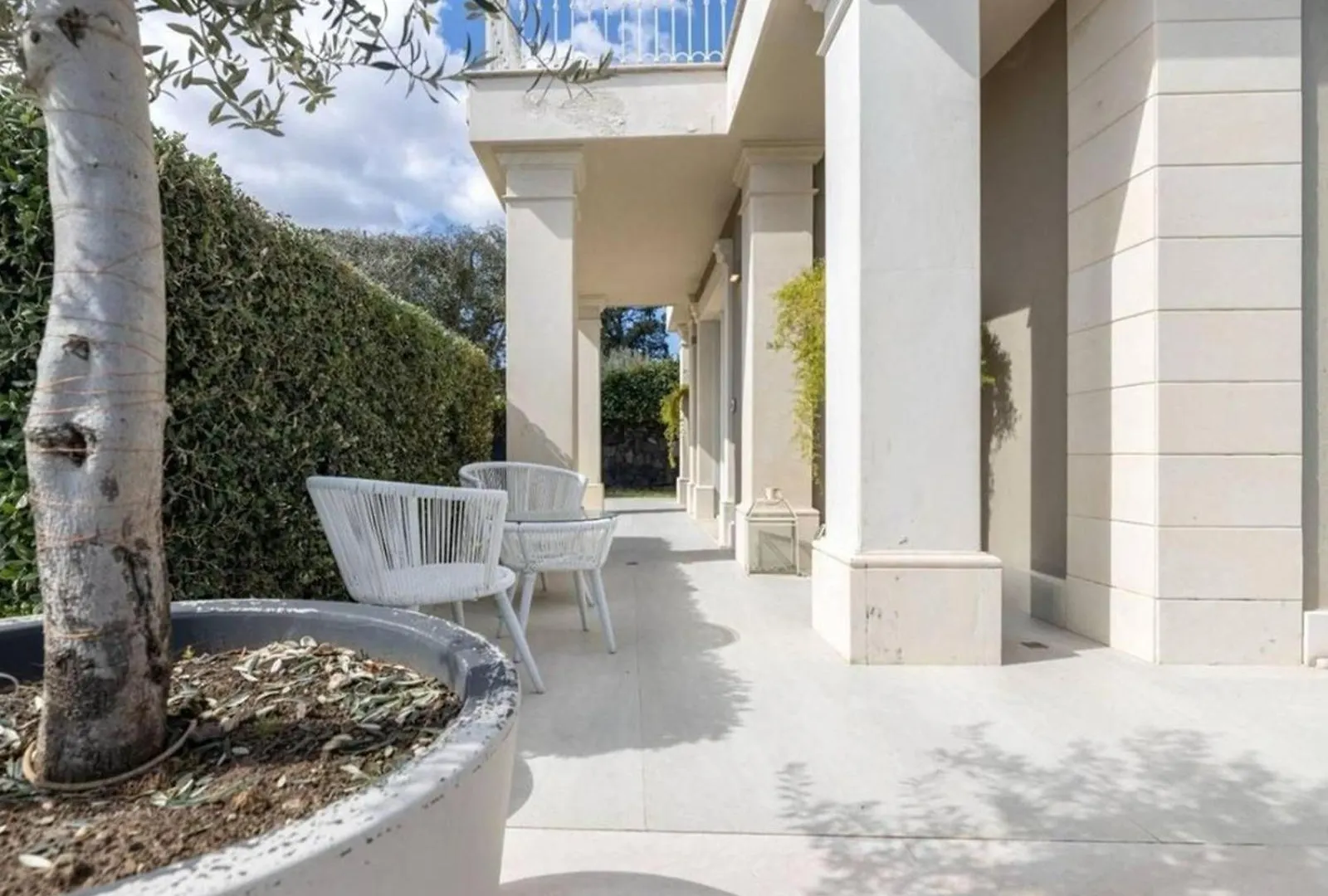 Mediterranean - Style Villa In Olbia - 5 Bedrooms, Pool, Garden Appartamento